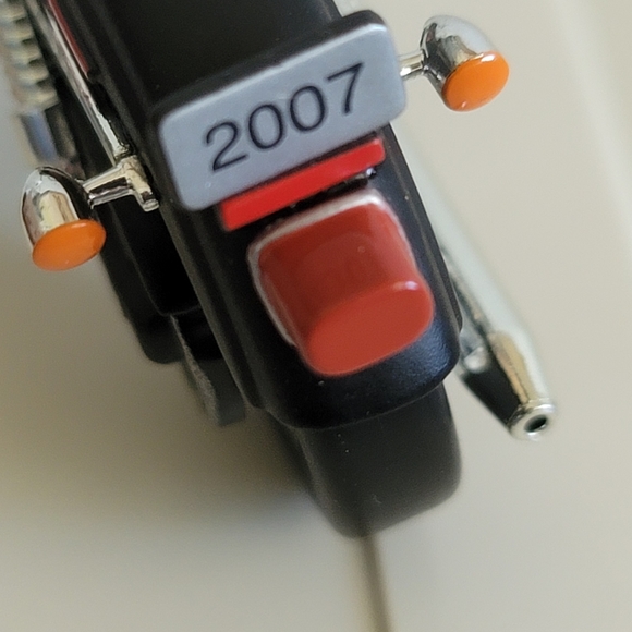 Hallmark Keepsake 2006 FXDBI Dyna Street Bob Harley Davidson Motorcycle Ornament - Picture 10 of 10